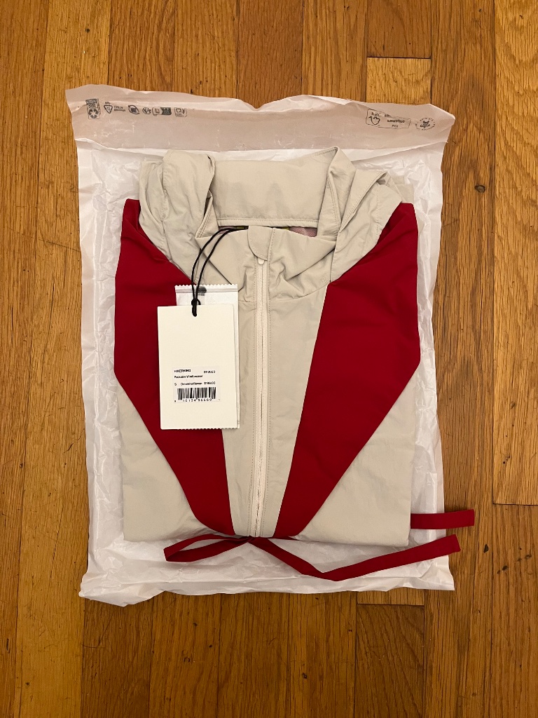 Hikerkind-Packable Windbreaker (Dolomite/Rowan) — image 5 of 6